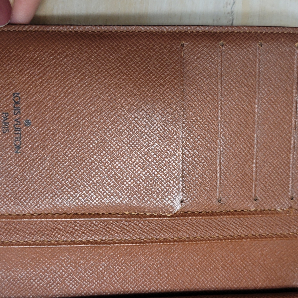 Louis Vuitton Monogram Wallet - Picture 4 of 9